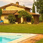 Monteriggioni Suite *