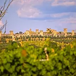 Monteriggioni Suite *