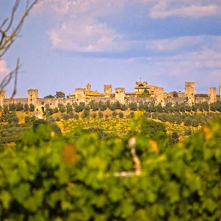 Monteriggioni Suite *